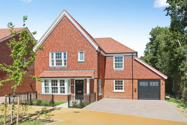 Hartley Road, Cranbrook, TN17, photo 1