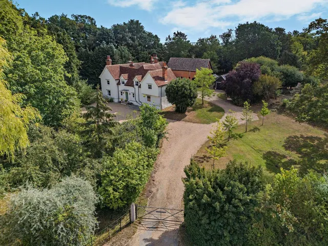 Delvyns Lane, Gestingthorpe, Halstead, Essex, CO9 3AE, photo 1