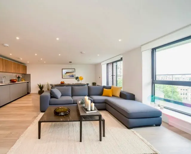 2 bedroom flat, Battersea