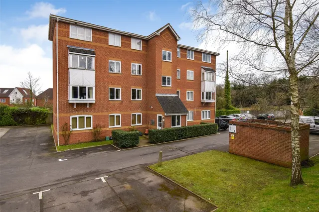 Hereford House, Ascot Court, Aldershot, Hampshire, GU11 1HE, photo 1