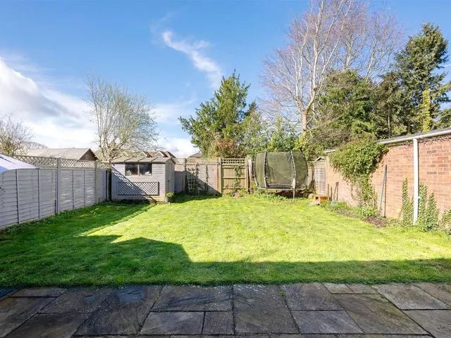 Sweetwater Close, Shamley Green, GU5, photo 3