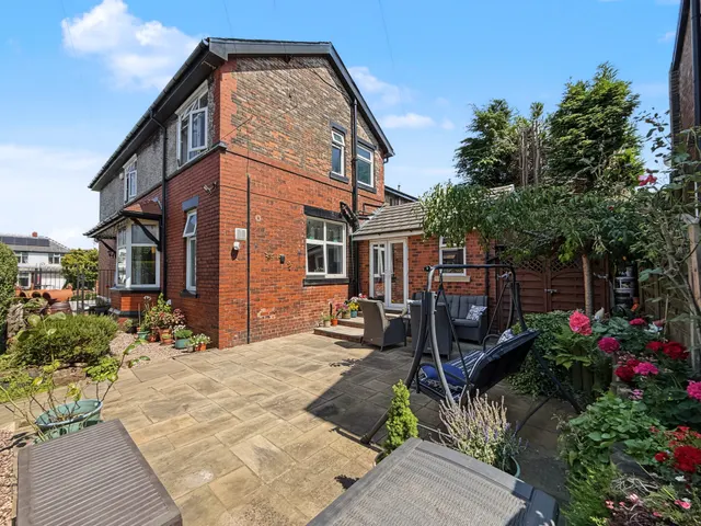 Dales Avenue, Whitefield, M45, photo 1