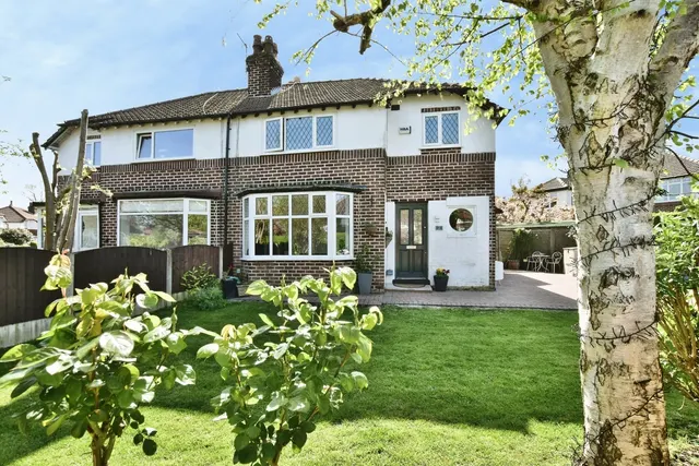 Malpas Drive, Timperley, Altrincham, WA14, photo 1