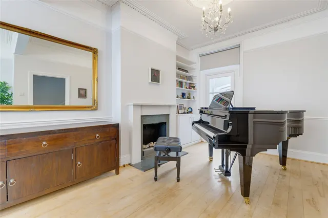 Grandison Road, London, SW11, photo 3