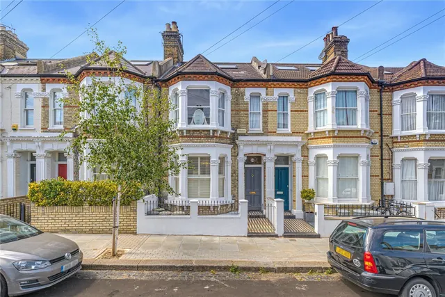 Grandison Road, London, SW11, photo 1