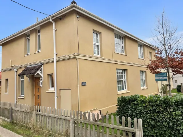 Haynes Road, Westbury, photo 1