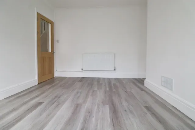 Fairwater Grove West Cardiff, CF5, photo 3