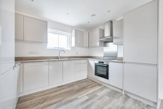 London Road, Kingston Upon Thames, KT2, photo 2