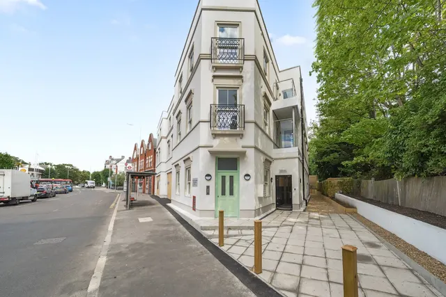 London Road, Kingston Upon Thames, KT2, photo 1