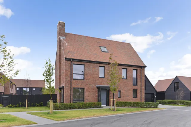 Horsham Road, Alfold, GU6, photo 3