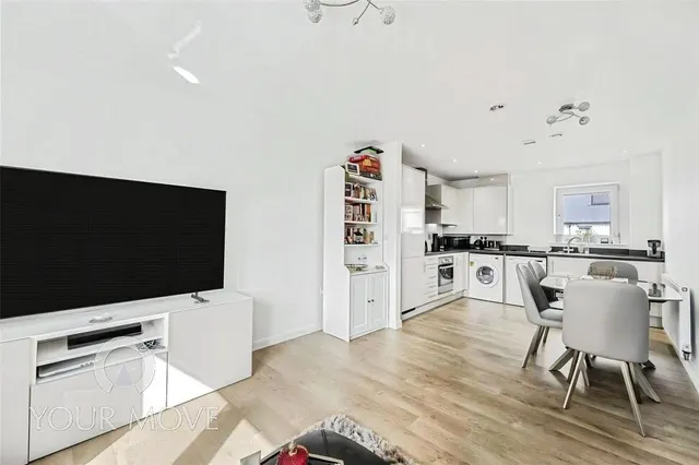Castleridge Drive, Greenhithe, Kent, DA9, photo 1