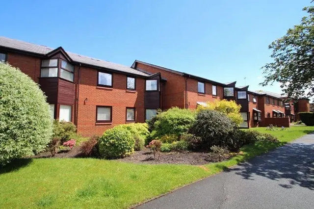 Central Drive, Romiley, Stockport, Greater Manchester, SK6, photo 1