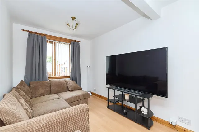 Dalrymple Circle, Blackburn, AB21, photo 2