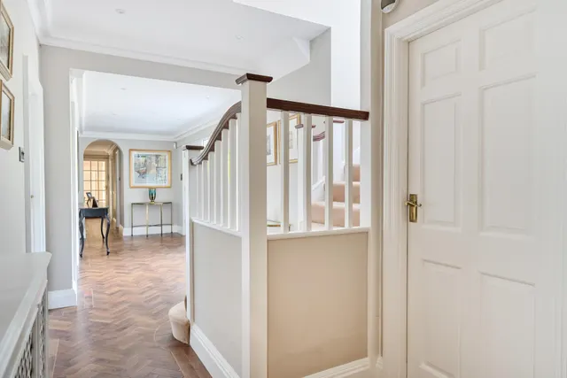 The Glade, Kingswood, KT20, photo 3