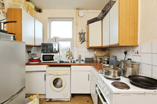 St. Johns Road, Balby, DN4, photo 3