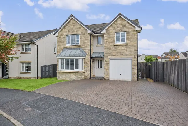 4 bedroom house — Maple Grove, Bargeddie, Glasgow, G69 7TN