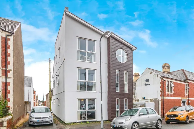 Malefant Street, Cathays, Cardiff, photo 1