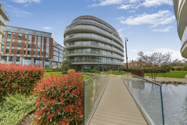 Parr's Way, Hammersmith, W6, photo 1