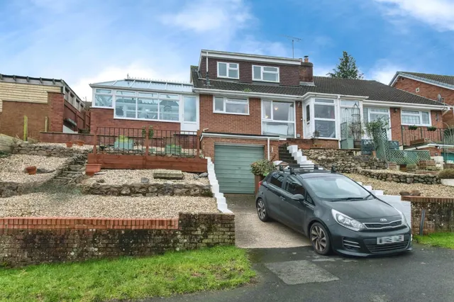 Knowle Drive, Exeter, photo 1