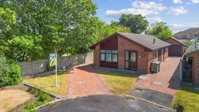 The Pipers, Lowton, Warrington, WA3 2TJ, photo 1