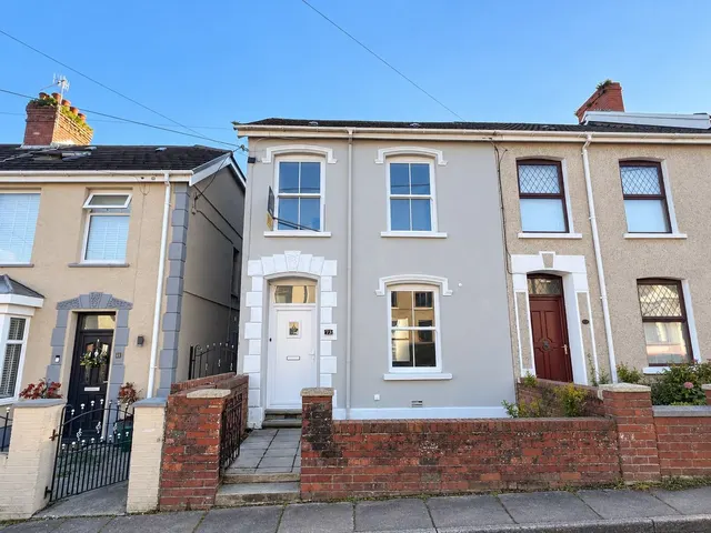 Bryngwyn Road, Llanelli, SA14, photo 1