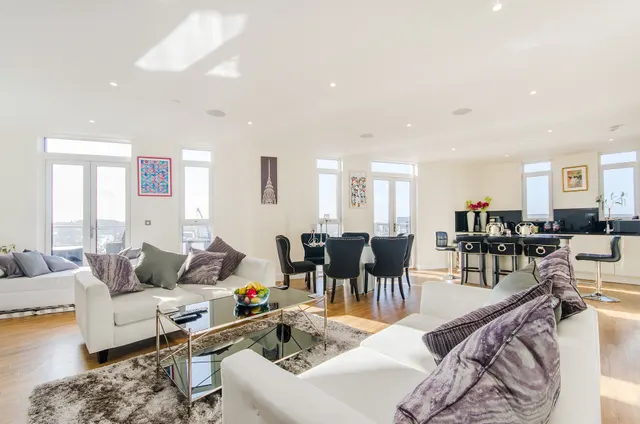 Photo 2 — Flat 80, Marsworth House, Hatton Road, Wembley