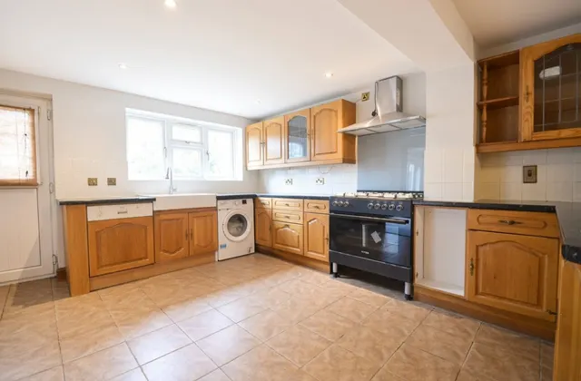 Little Benty, West Drayton, photo 3