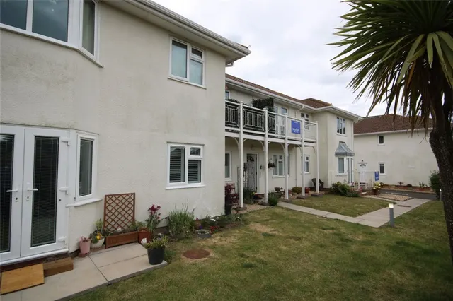 Barton on Sea, New Milton, photo 1