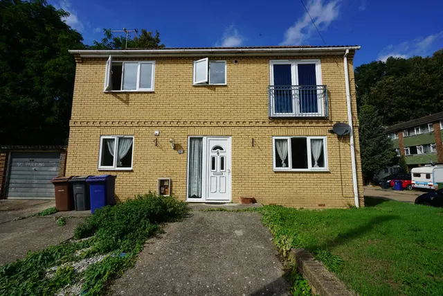 Rookwood Close, Grays, Essex, RM17 5JR, photo 1