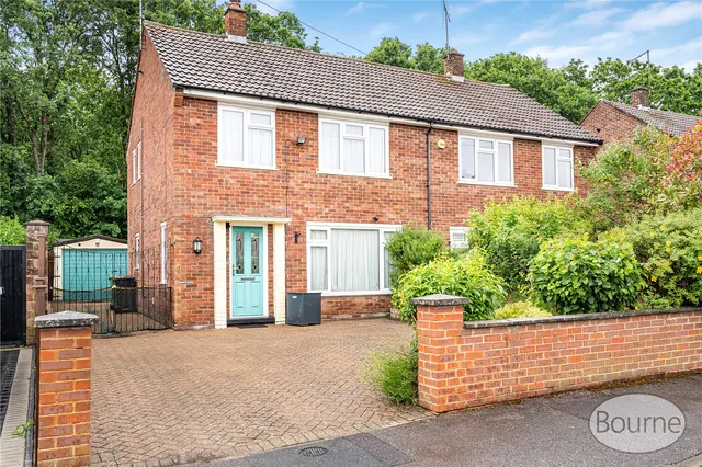 Cranmore Road, Mytchett, GU16, photo 1