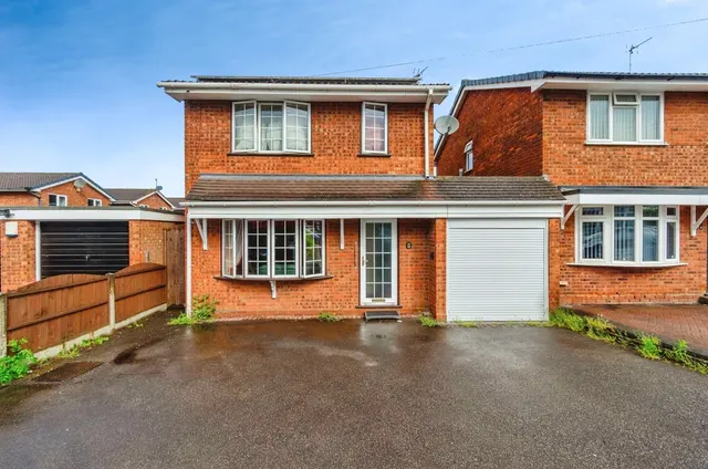 Gorsemoor Road, Heath Hayes, Cannock, Staffordshire, WS12, photo 1
