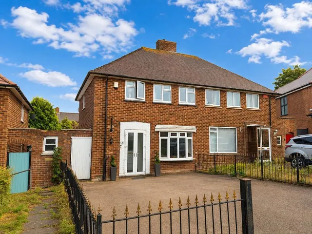 Ogley Drive, Sutton Coldfield, B75, photo 1