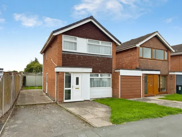 Capenhurst Lane, Whitby, CH65, photo 1