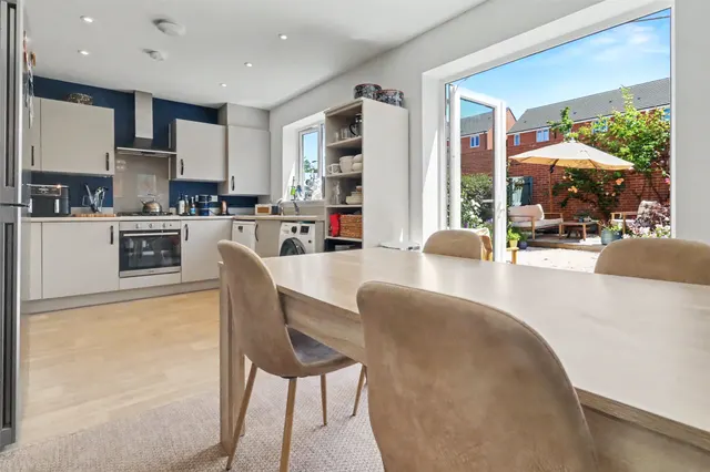 Catkins Close, South Molton, EX36, photo 3