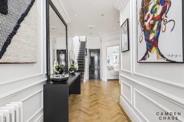 Photo 2 — Oaklands Road, Totteridge, London, N20 8BA