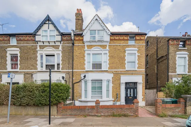 Exeter Road, London, NW2, photo 1