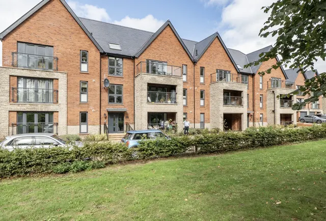 Jenkins Way, Gloucestershire, Frenchay, BS16 2NS, photo 1