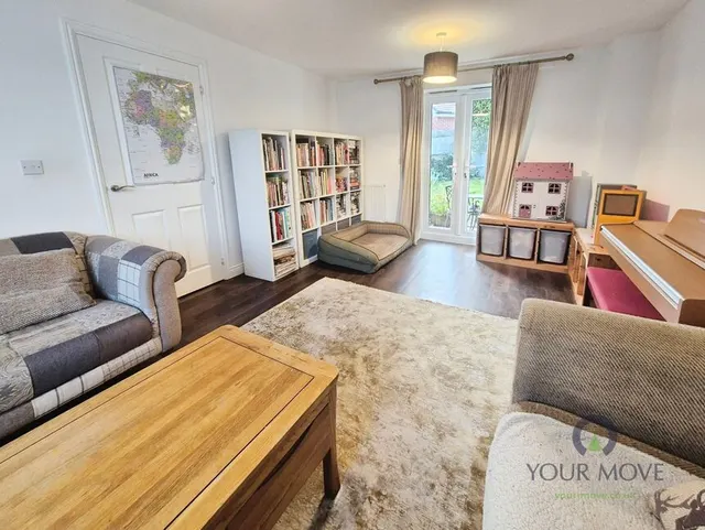 St. James Walk, BN26, photo 3