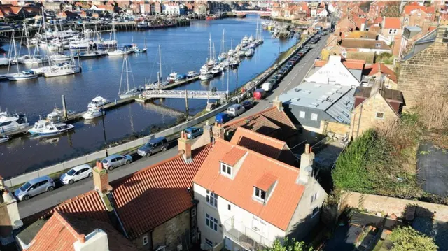 Ivy Cottage, Whitby, YO22, photo 1