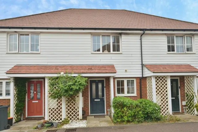 Harrier Drive, Ashford, TN25, photo 1
