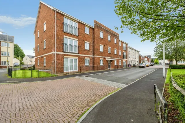 Clayton Drive, Pontarddulais, SA4, photo 1