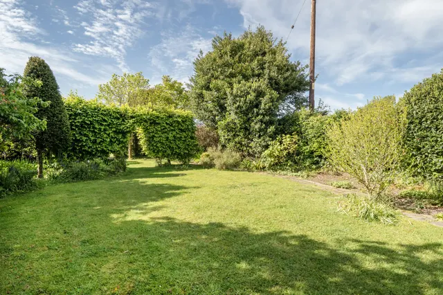 Photo 2 — Mulberry Cottage, Tunworth, Basingstoke, RG25 2NB