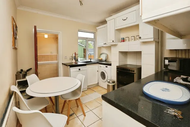 Oaktree Road, Southampton, SO18, photo 3