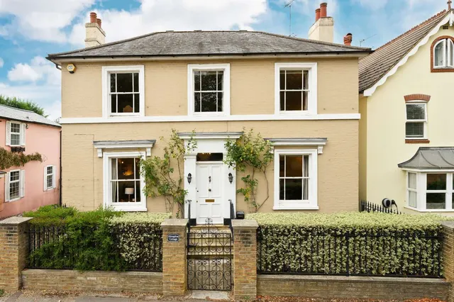 Weston Green, Thames Ditton, Surrey, KT7 0JY, photo 1