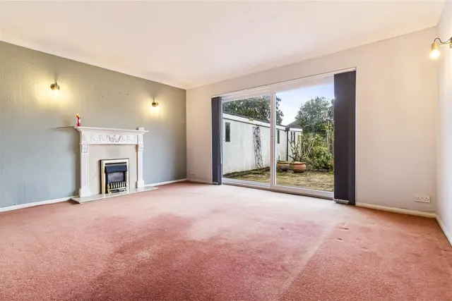 Photo 2 — Harwood Avenue, Goring-By-Sea, Worthing