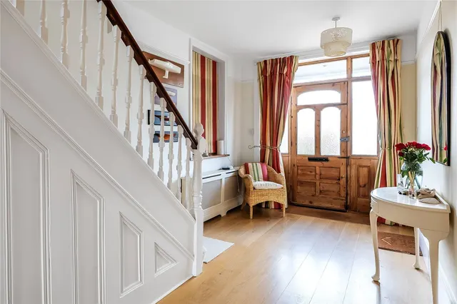 Belmont Road, Reigate, RH2, photo 2