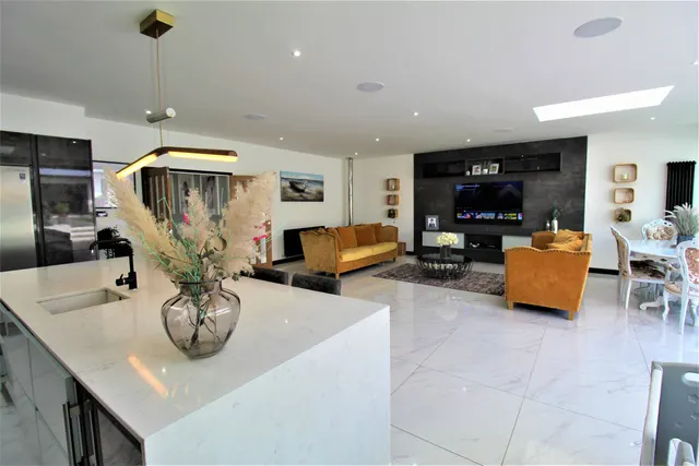 Photo 2 — Wood View, Grays, Essex, RM16 2GP