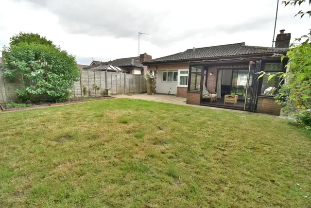 Bracken Road, BH22, photo 2