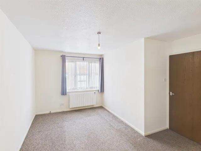 Photo 2 — Bell View Manor, The Oaks, Ruislip, Middlesex, HA4 7LH