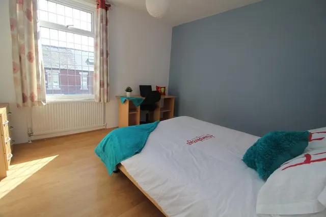 Pickmere Road, S10, photo 1
